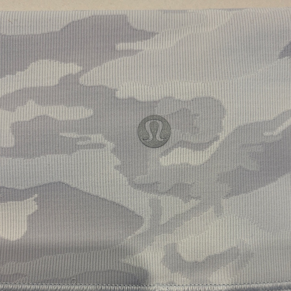 NWT - Lululemon White Camouflage Wunder Under HR Tight 25” - Picture 3 of 5